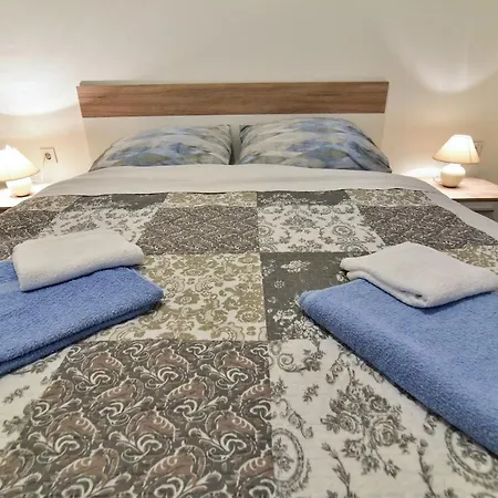 Apartment L&l Holiday *