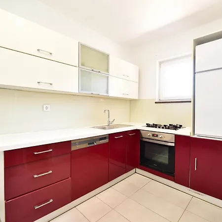 Apartment L&l Holiday *